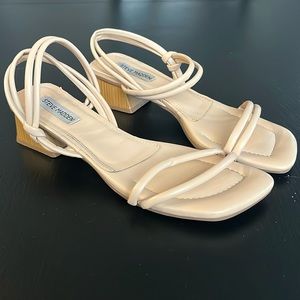 Steve Madden nude beige strappy sandal heels size 9.5 with 1.5” heel
